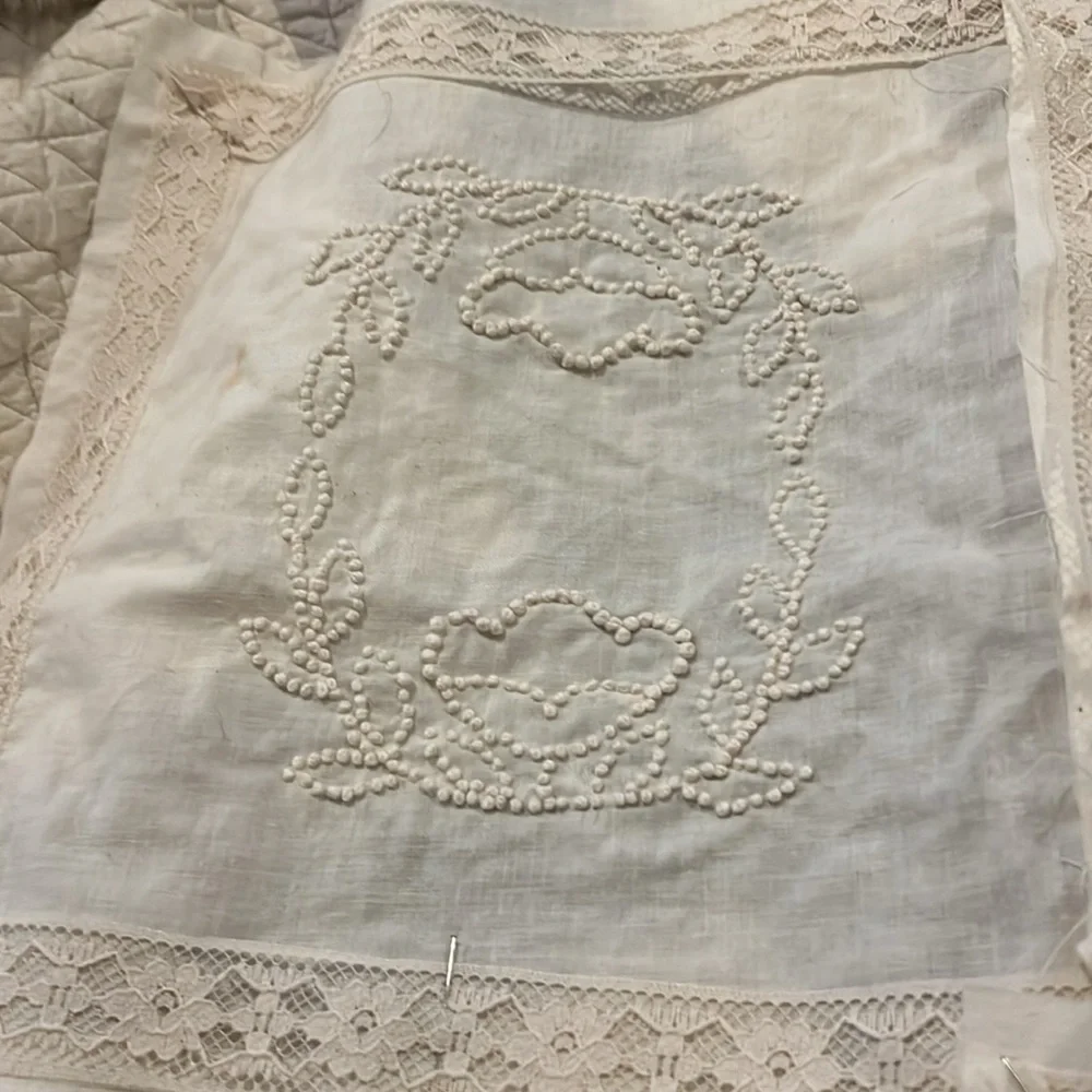 Lot 6 Antique Elegant Cream Embroidered Quilt squares